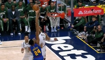 IM电竞数据比分-排球扣杀大帽！皮克特突破抛投 字母哥补防凶残大帽直接扇出底线